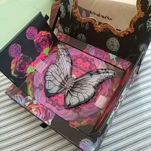 Urban Decay Alice In Wonderland Palette!